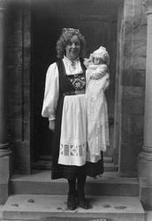 Olivia Fjellangers barnedåp