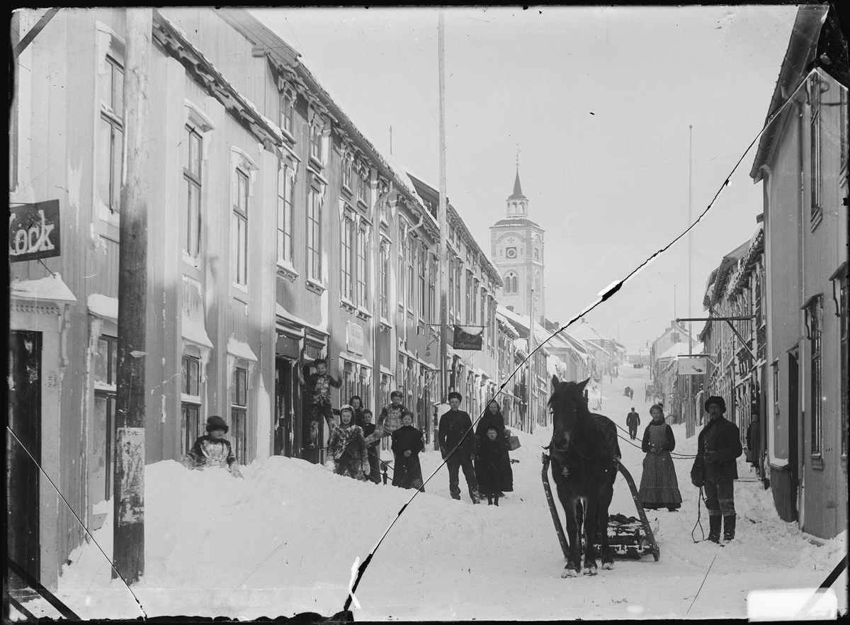 Parti fra Kjerkgata på Røros, vinterstid