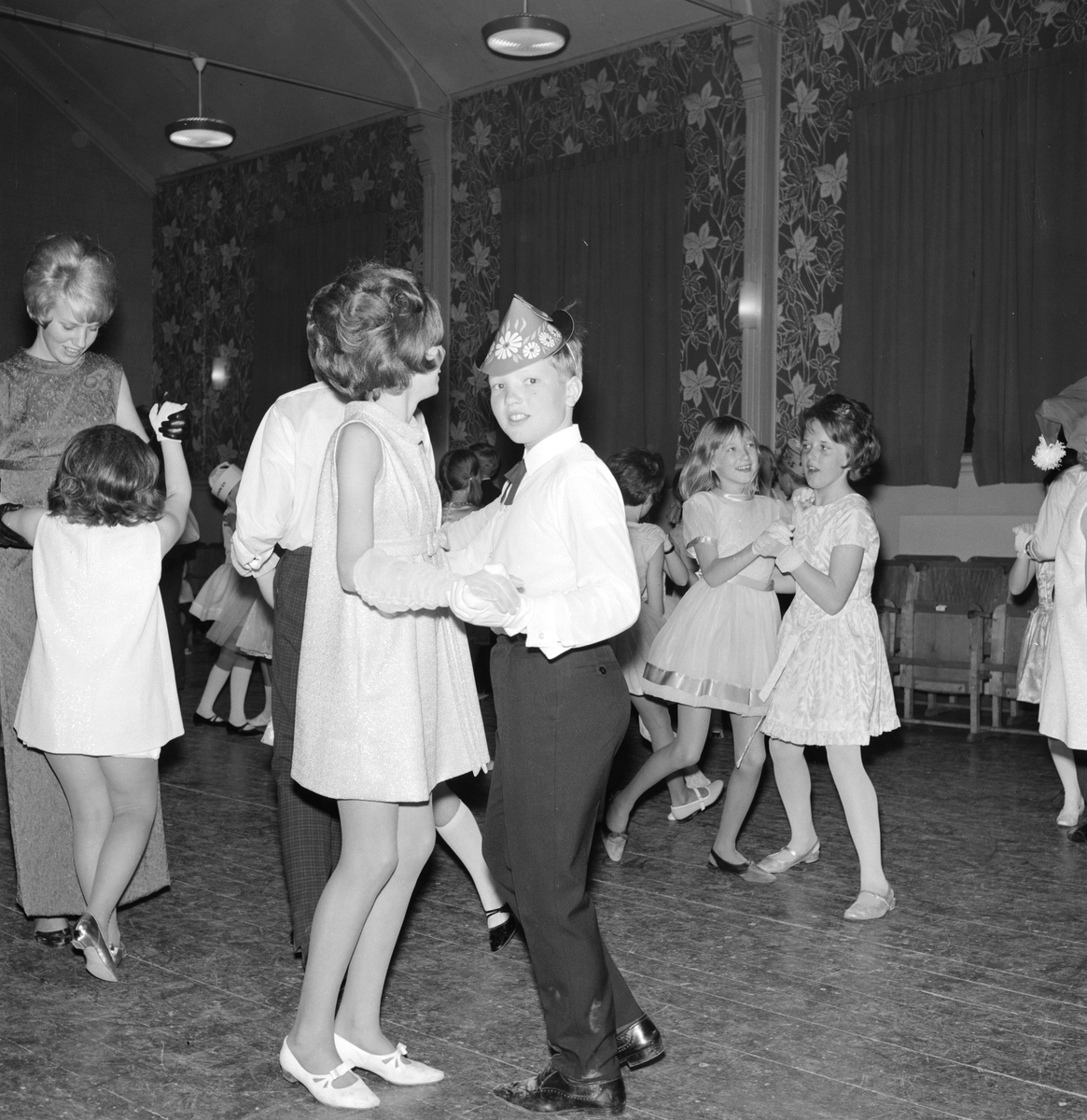 Danseskolen på Framheim, Brumunddal 23. 03. 1968. 
