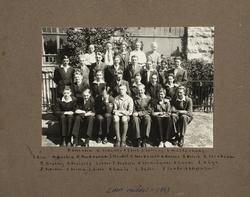 2. middelskoleklasse ved Latinskolen i Ålesund.