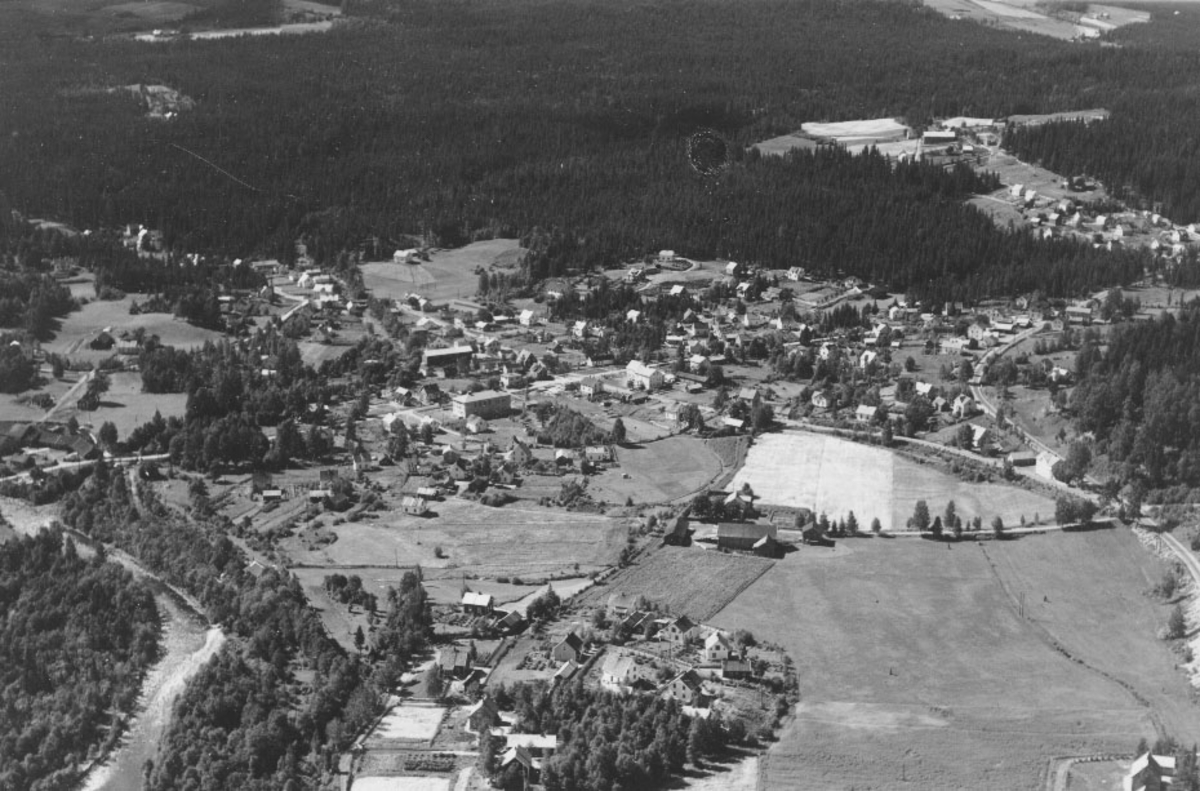 Widerøe: Vardal: Hunndalen; Nygard panorama
