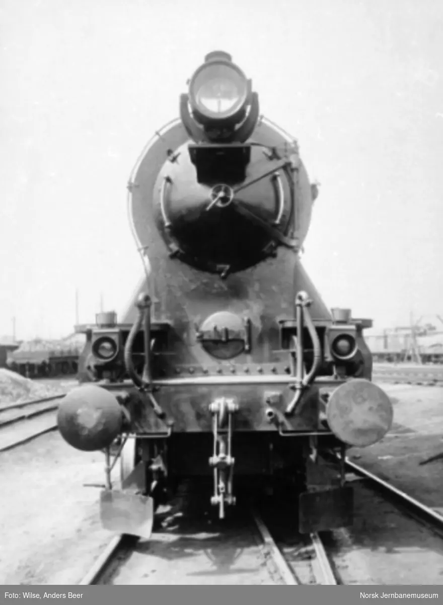 Hovedbanens damplokomotiv litra A nr. 4 sett forfra