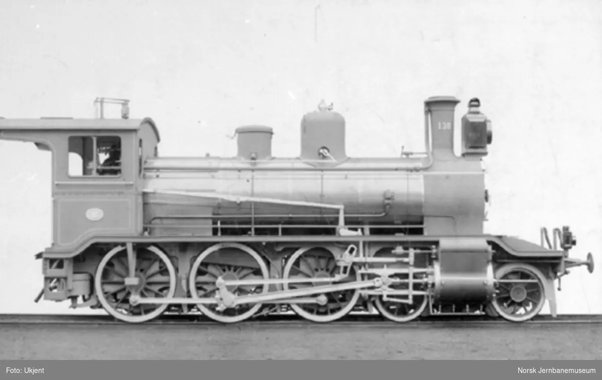 Leveransefoto av damplokomotiv type 18a nr. 138, som ble vist på verdensutstillingen i Paris 1900