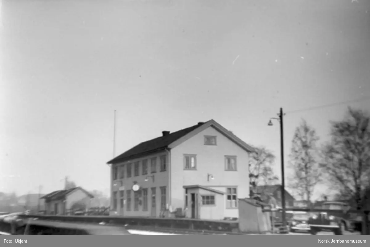 Leirsund stasjonsbygning