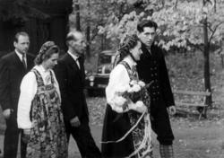 Bryllup i Gol stavkirke på Norsk Folkemuseum i 1949.