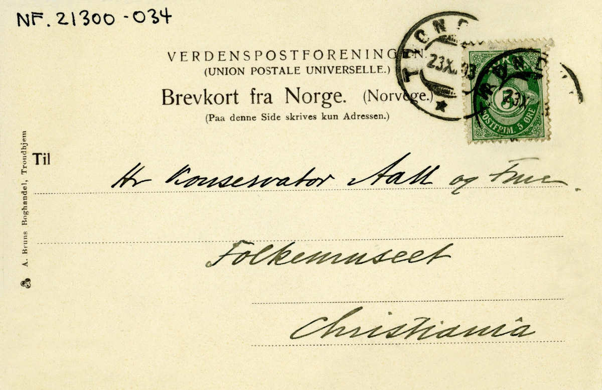 Postkort. Julehilsen. Fotografisk motiv. Svart/hvitt. Fra Trondheim - indre havn. Sjøboder. Båter. Stemplet 23.12.1903.
