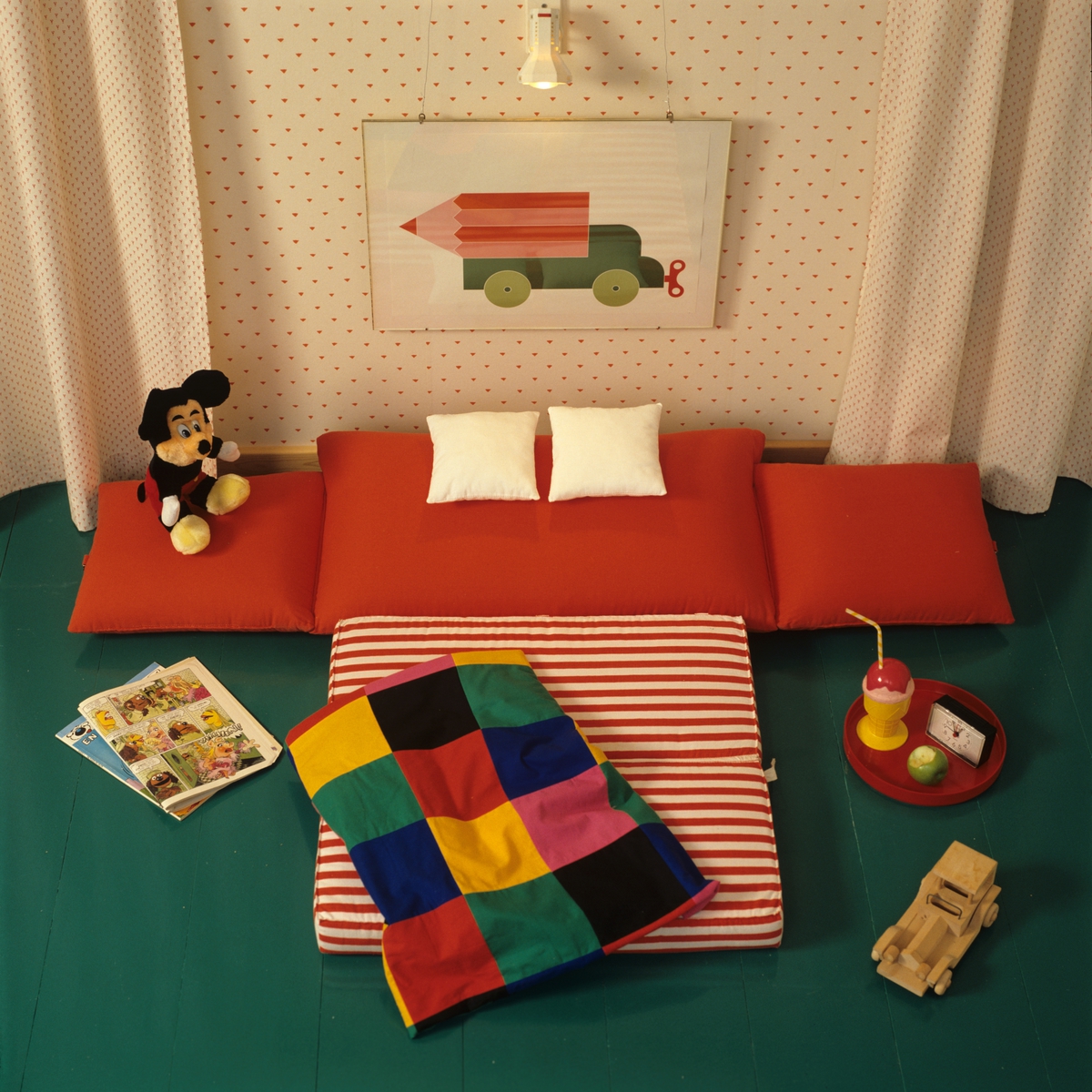 Myke møbler i barneværelse. Illustrasjonsbilde fra Bonytt 1987.