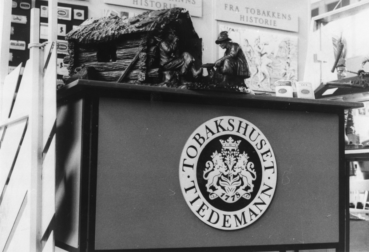 En skulptur fra Tiedemann på utstillingen "Norge møter Jylland" i Århus 1965.
