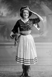 Portrett, Gudrun Klausen, danser, koreograf.