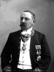 Portrett, Fredrik Olaf August Woxen i uniform som ekspedisjo