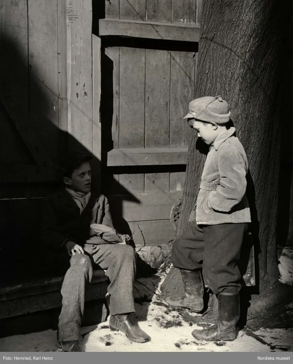 Två pojkar på Söder i Stockolm, Södermanland