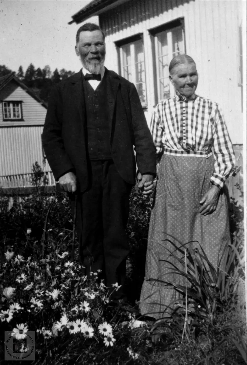 Søskenbilde Bent og Gurine Usland, Øyslebø.