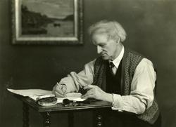 Portrett fra serien "Tidens menn om Tiedemann" laget av rekl