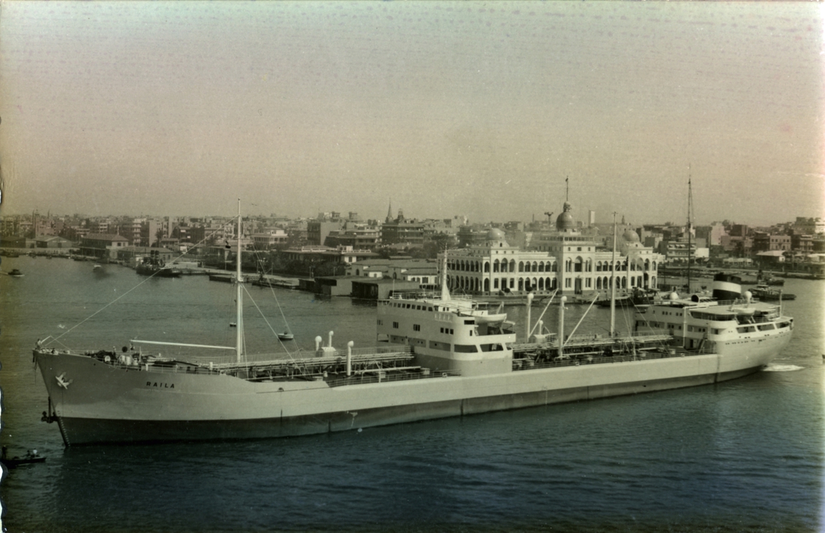 M/T 'Raila' (Kockums, Malmø) - i Suezkanalen.