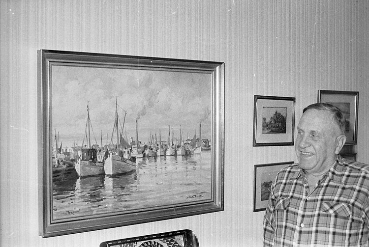 Enligt fotografens notering: "Nils Persson skeppare från Smögen".