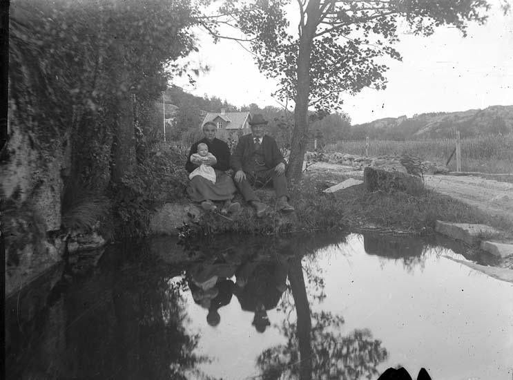 Olle och Matilda i Lunna med barnbarn sommaren 1921