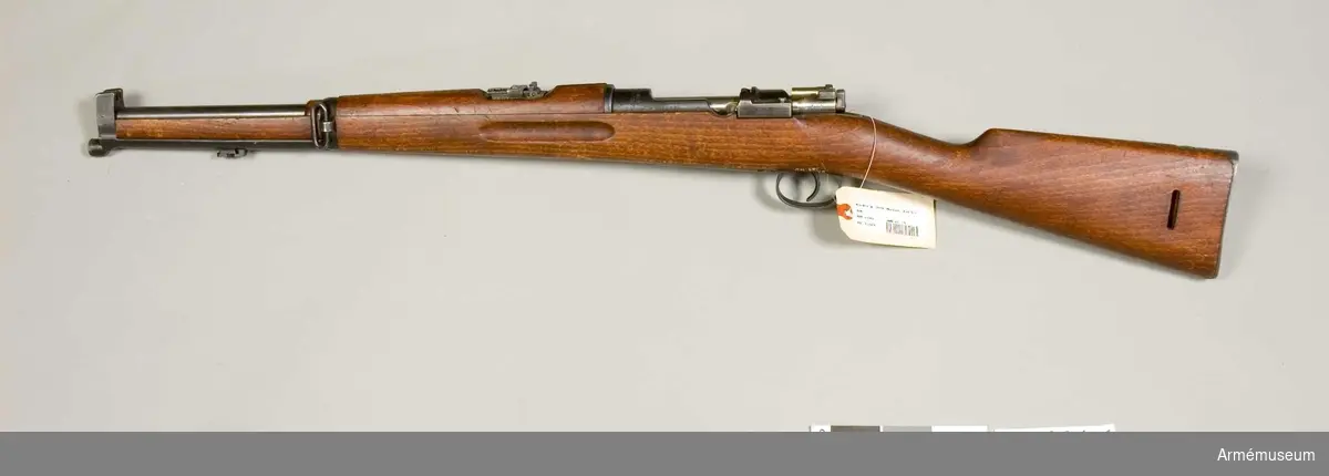 Grupp E II.
Karbin m/1894 av system Mauser.