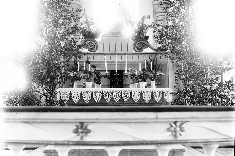 Enligt fotografens journal nr 5 1923-1929: "Ödsmåls kyrka".



