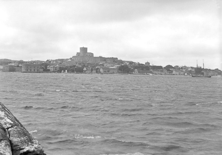 Juli 1924. Vy över Marstrand.