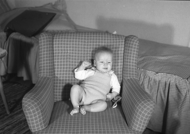 Text till bilden: "Tandl. Åke Lindgren. Barn. 1951.03.19"












i