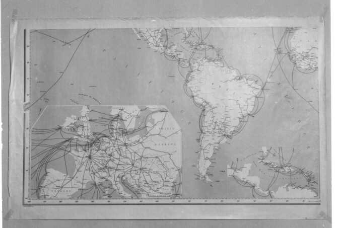 Världskarta i 4 blad. De övriga bladen PM 6262-64. Plansch.