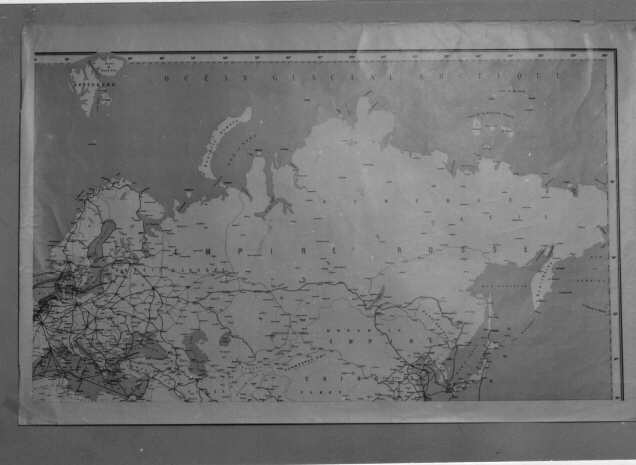 Världskarta i 4 blad. De övriga bladen PM 6248, 6262,
6264.Plansch