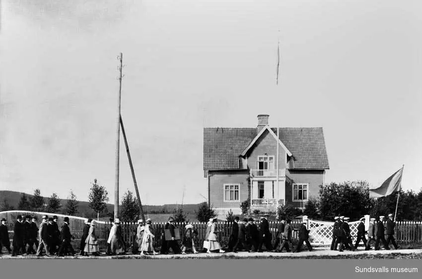 1:a majdemonstration i Ljungaverk.