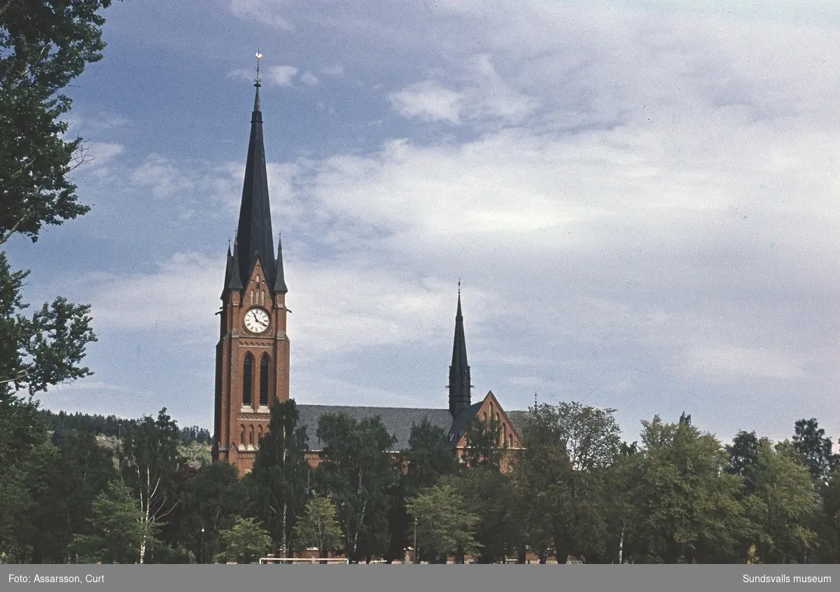 Gustav Adolfs kyrka från Läroverksplan.