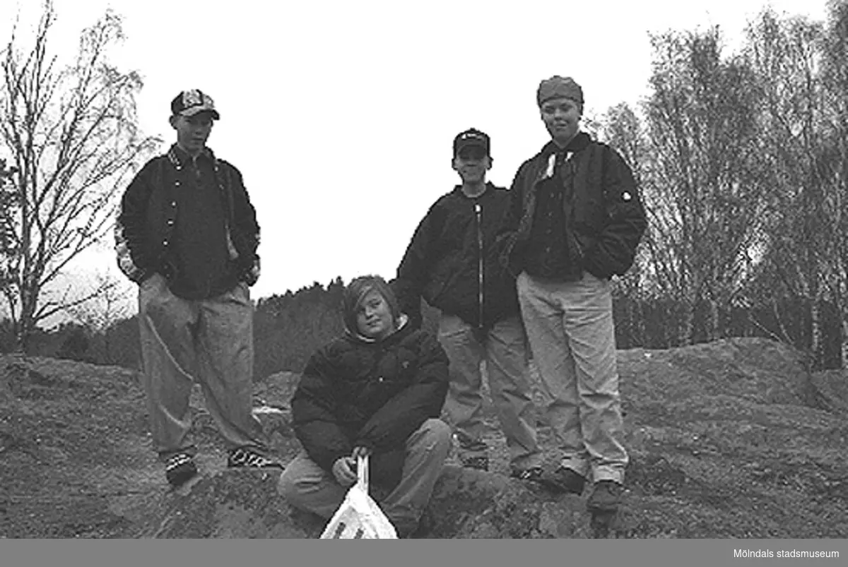 Fyra okända killar i Balltorp 1996-03-18.