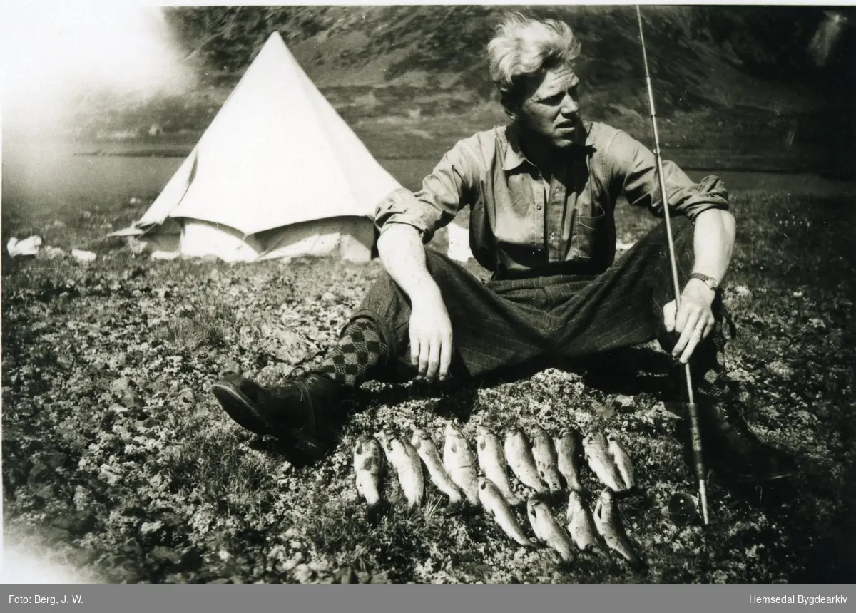 Fiskar, truleg ved Svartevatn i Hemsedal 1947-48