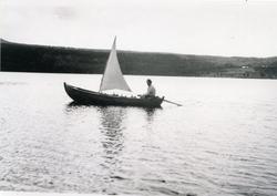 Trygve M. Davidsen ute på Tisleia i Hemsedal i 1940
