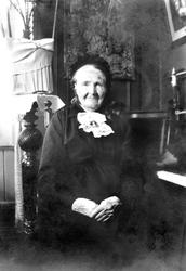 Portrett av Inger Jacobsen, F. 1831 D. 1928 (ble ca. 97 år),