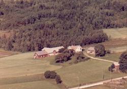 gårdsbruk, skråfoto, våningshus, uthus, bu, bolighus,