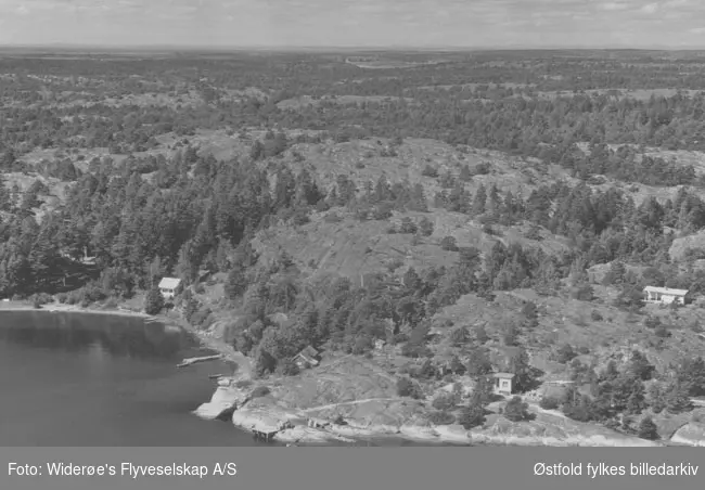 Odden, Kirkeøy, Hvaler, flyfoto fra august 1957.