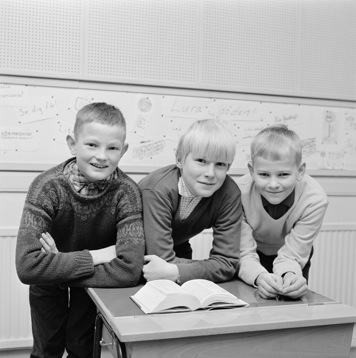 "Vi i femman", Jorma Paalosaari, Kenneth Larsson och Anders Franzén, Morgongåva, Uppland, december 1965