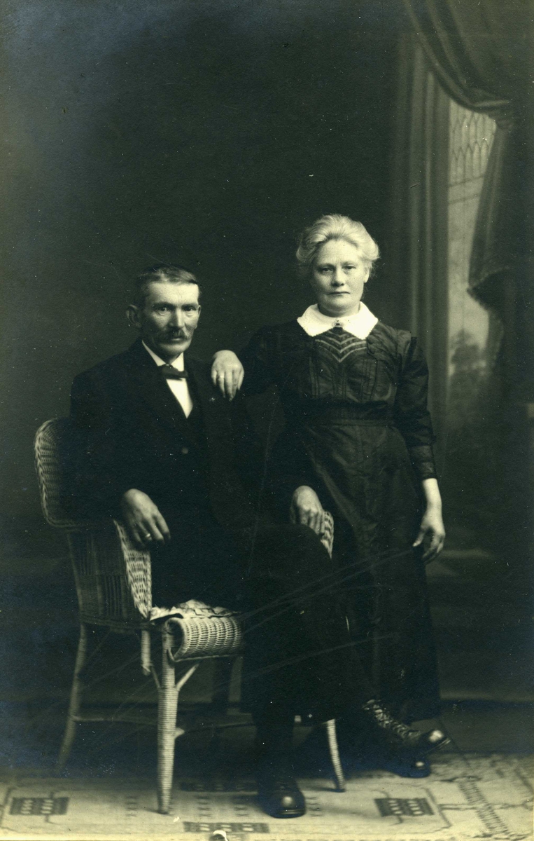 Atelierfoto av Albert Frantzen og hans kone