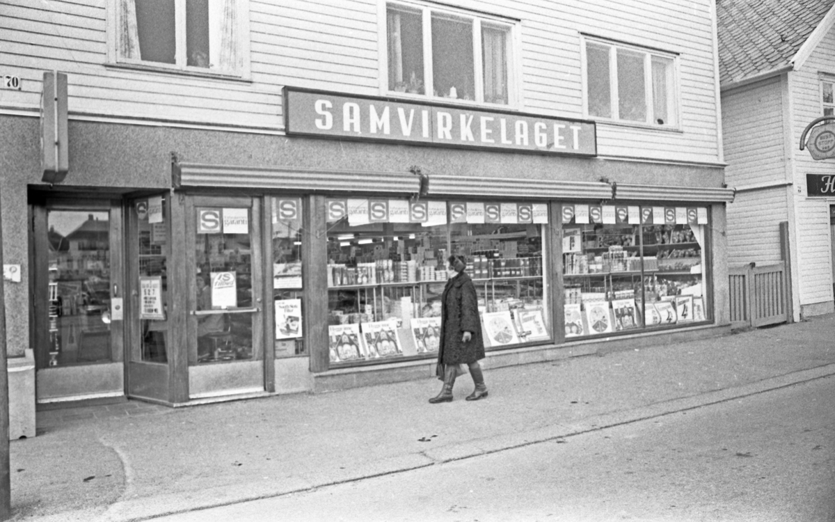 Samvirkelaget. Anonsebilder. 20/11-1972. Byggningsmasse.
