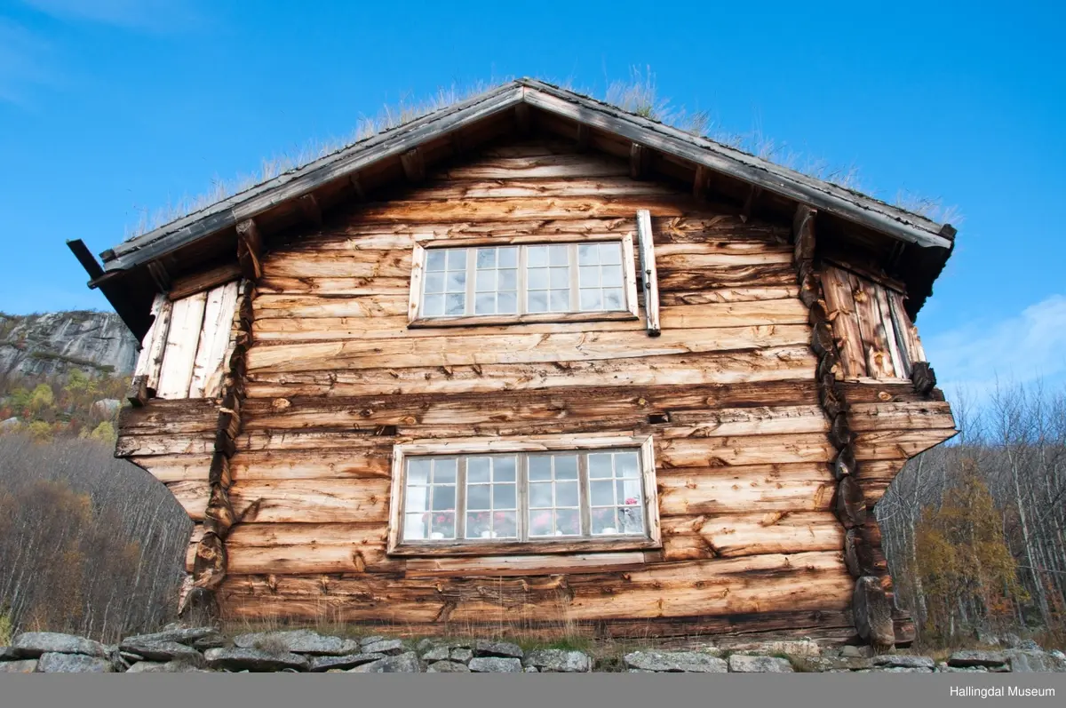 Setestugu-Loftstugu i øvre Døkki, Dokken gård i Sudndalen