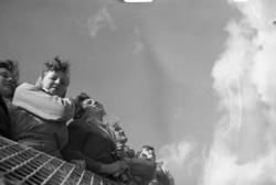 Vardens arkiv. "Turister på Telemarksbåten" 08.07.1953