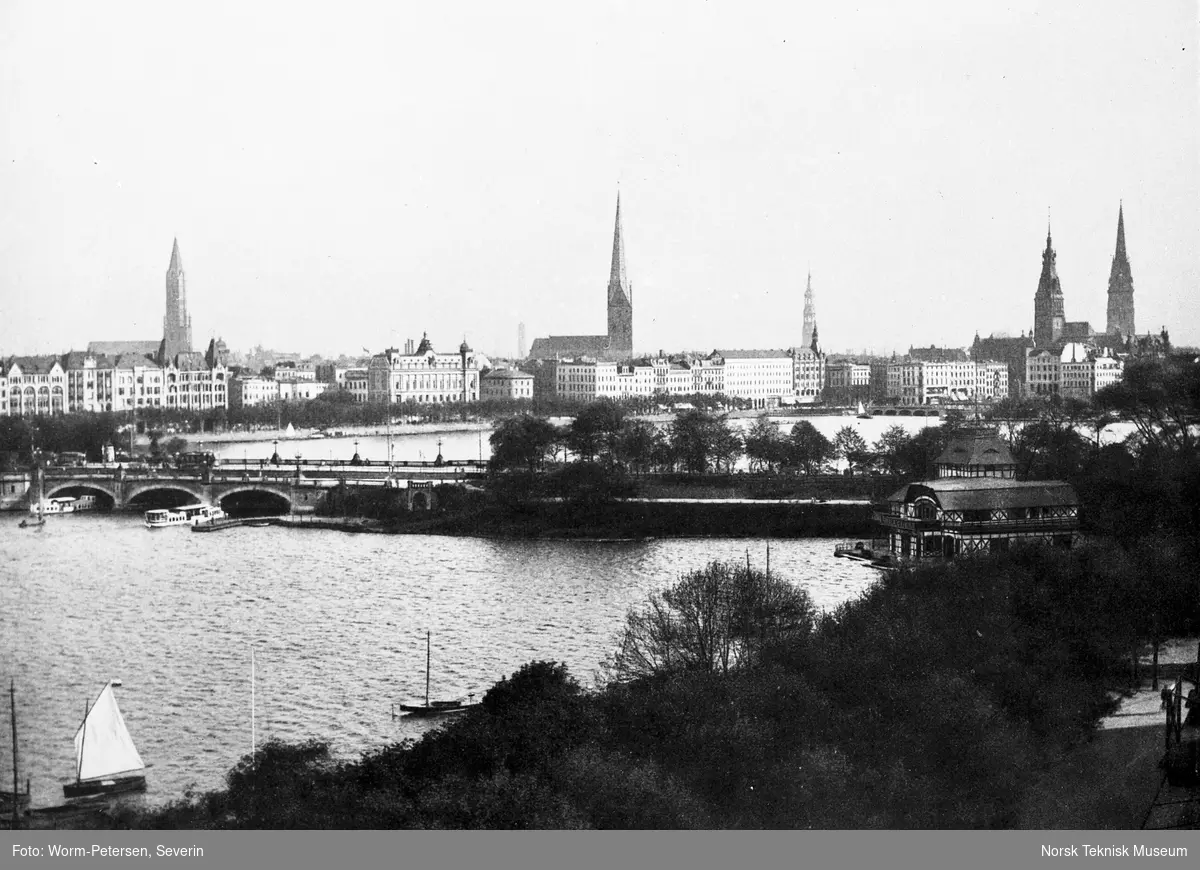 Hamburg, Jungfernstieg med Alsterdamm og Lombardsbrücke