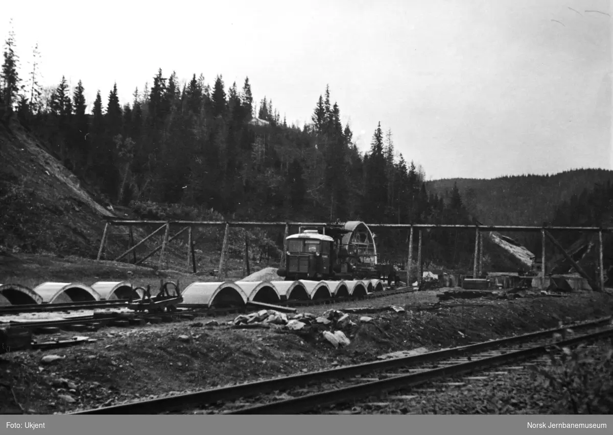 Jernbaneanlegget Mosjøen-Mo i Rana : Elsfjord stasjon, støperi for tunnellameller
