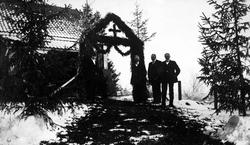 Begravelse på gården Krosby i Rødenes, Marker ca. 1910 ?. In