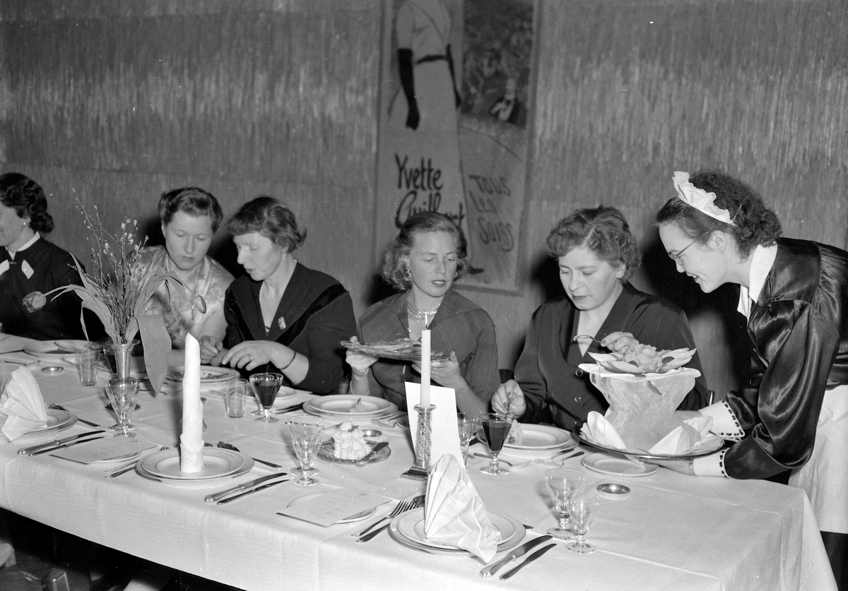 Middagsselskap i Kunstindustrimuseet og Handelsstandens Hus