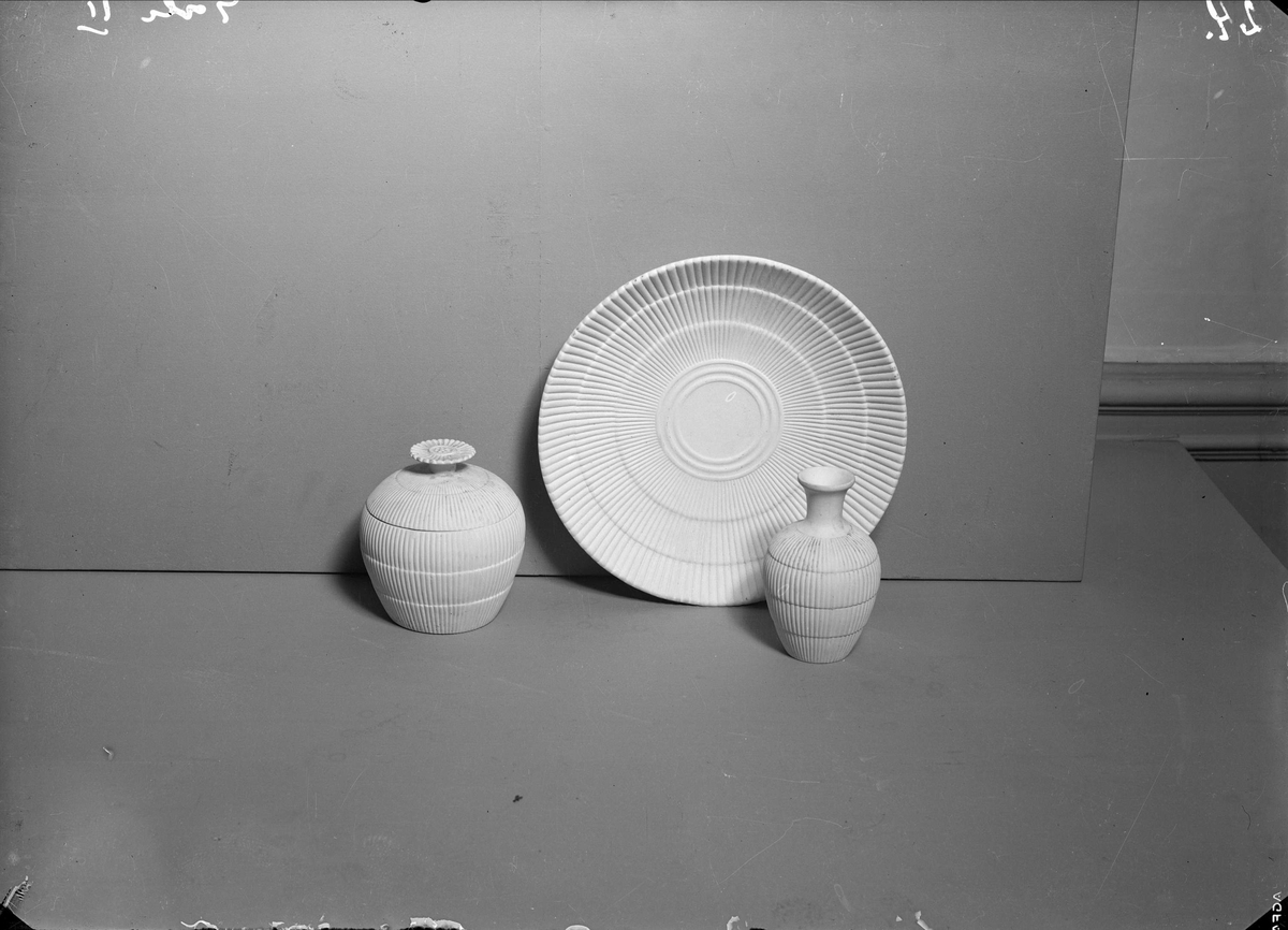 Keramik från Uppsala-Ekeby AB keramikfabrik i Flogsta, Uppsala