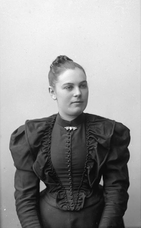 En kvinna.
Anne M. Hyttring