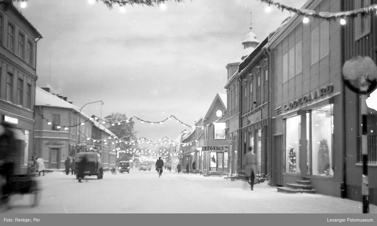  Juledekorasjoner i Levanger.