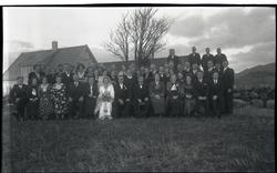 Bryllupet til Borghild Taksdal g. Sande (1911 - 1984) og Ado