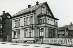 Viktoria Hotel i Kongens gate like nedenfor Grand.