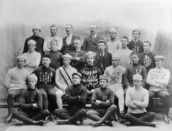 Kristiania Skøiteklubs eliteløpere i 1898.