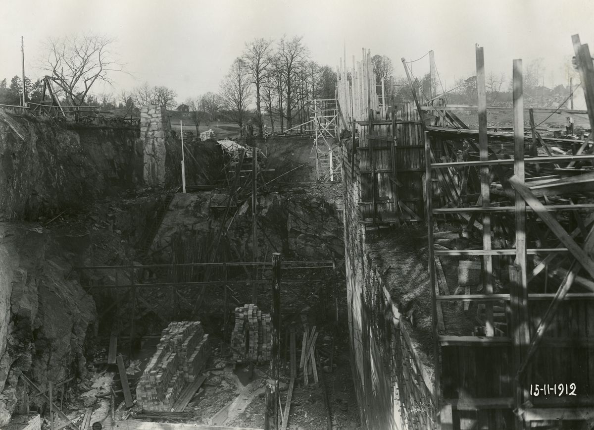 Ombyggnad av Trollhätte Kanal vid Brinkebergskulle sluss, östra muren. 15 november 1912.